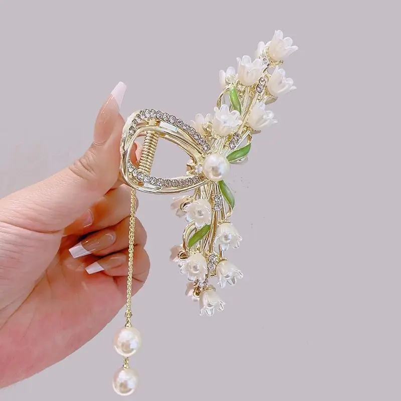 Female Flower Pearls Korean Style Hair Clip - Image 2