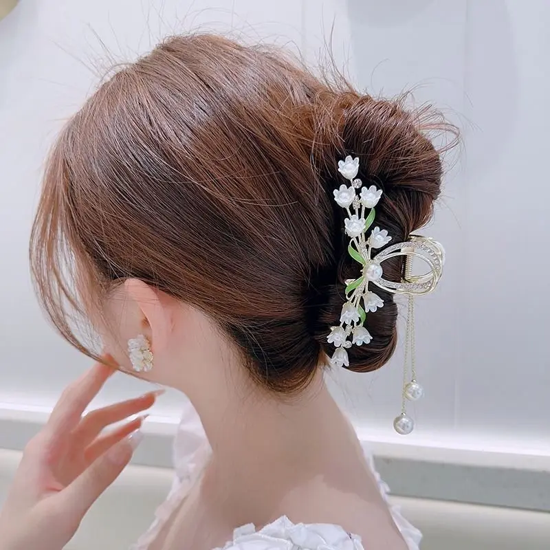 Female Flower Pearls Korean Style Hair Clip - Image 6
